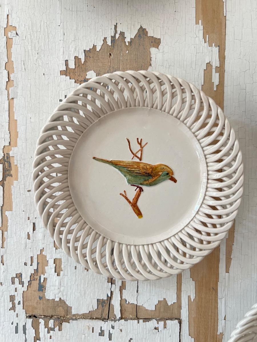Suite de 4 assiettes faïence oiseaux 1900