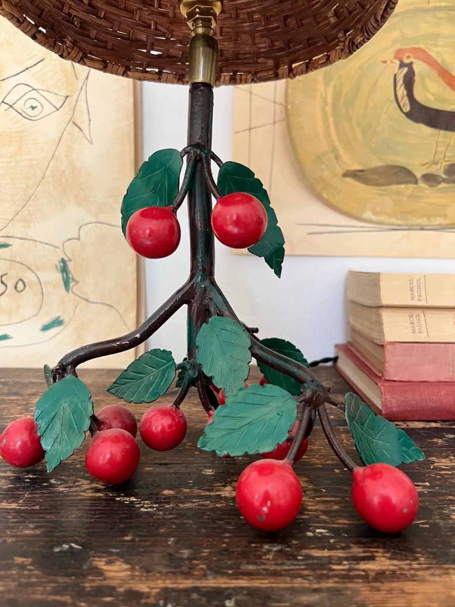 Lampe aux cerises, métal laqué 1960