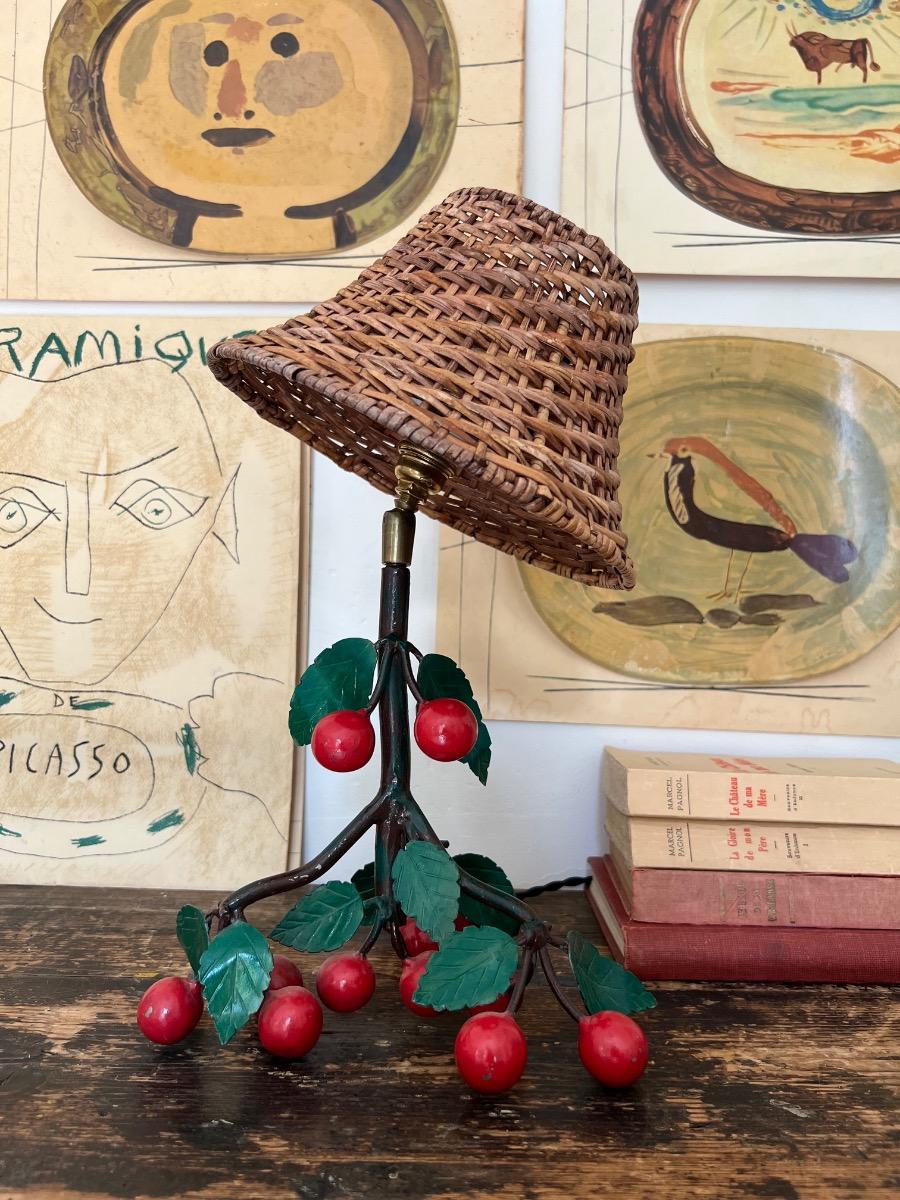 Lampe aux cerises, métal laqué 1960