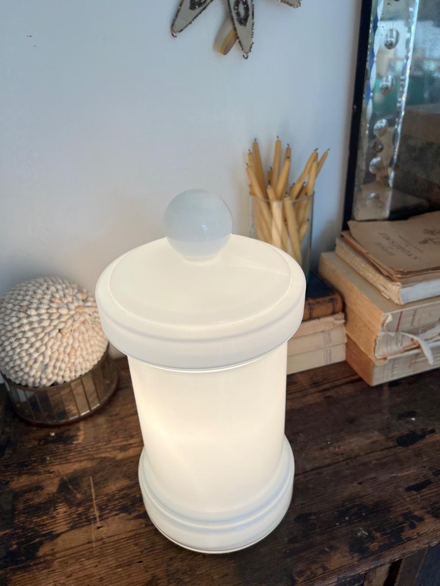 Lampe verre opalin 1950