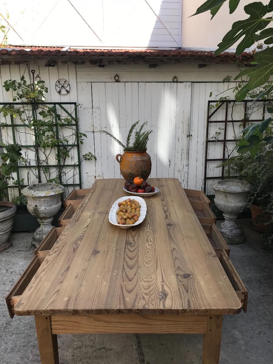 Table with 8 drawers.