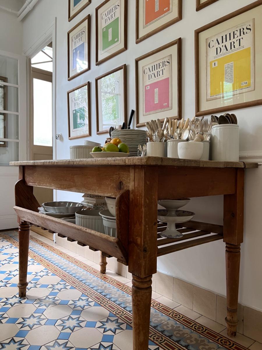 Pine galley table