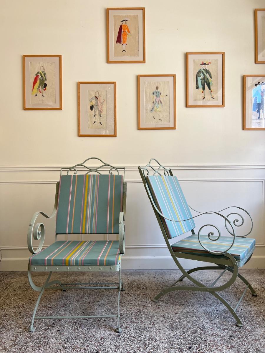 Paire de larges fauteuils de jardin XIXème