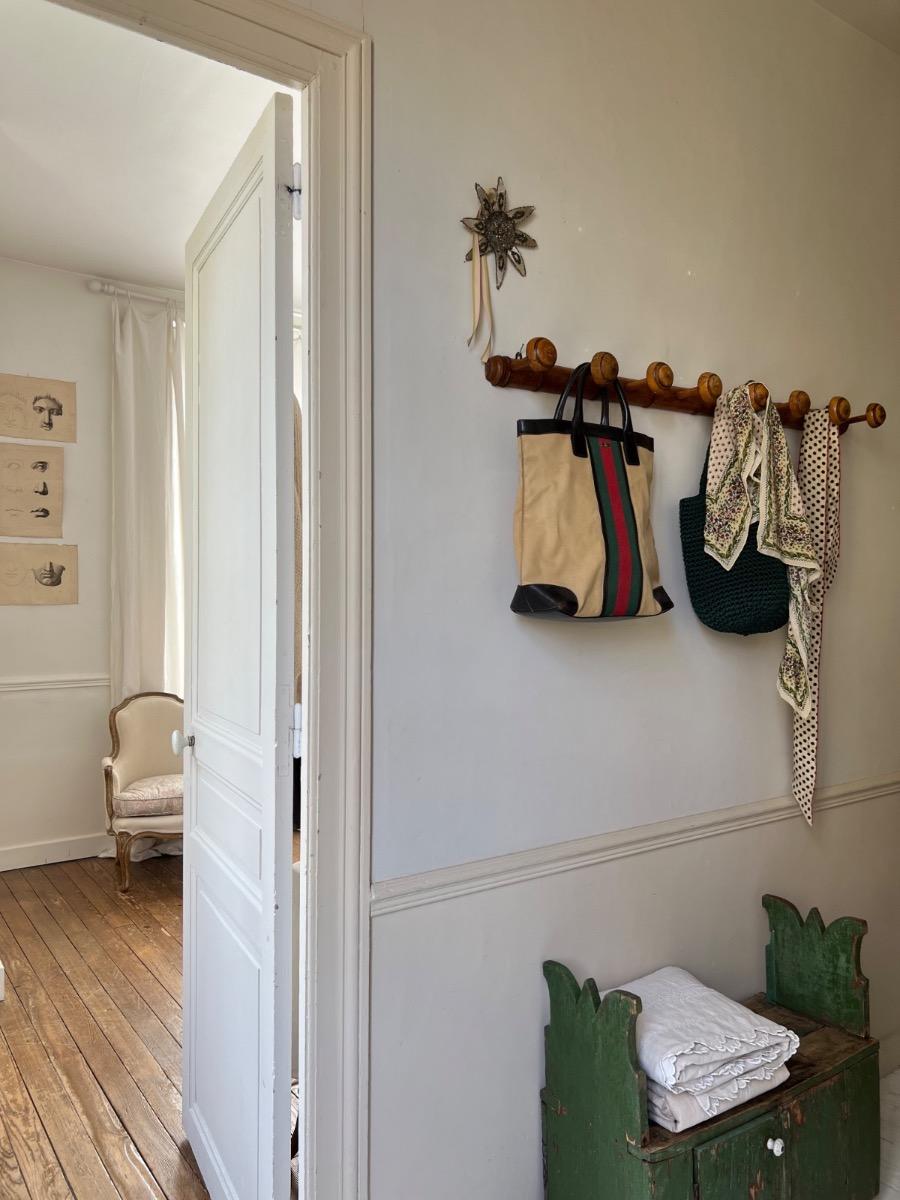 Long porte-manteau bois façon bambou 1920