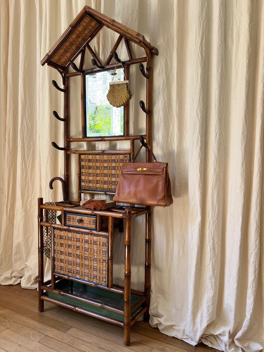 Vestiaire bambou rotin 1880