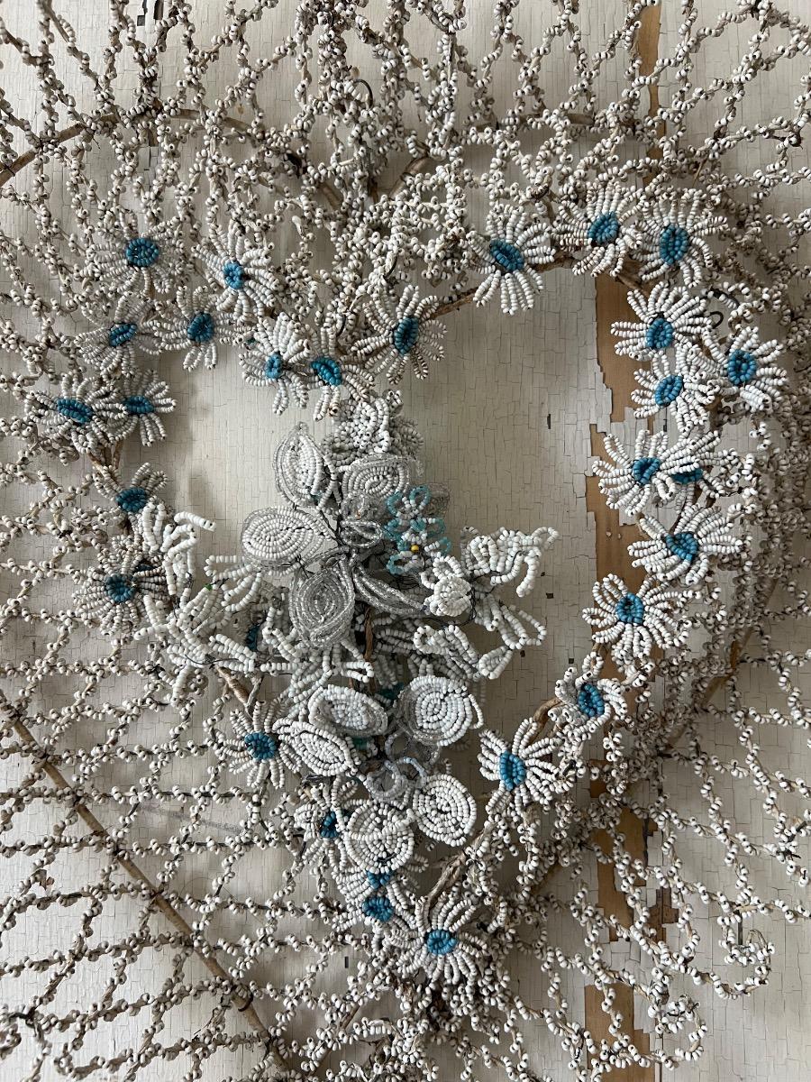 Ouvrage religieux du souvenir, perles, 1880