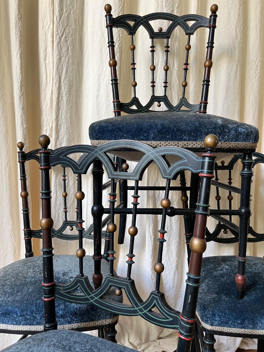 Suite de 4 chaises NIII décor polychrome