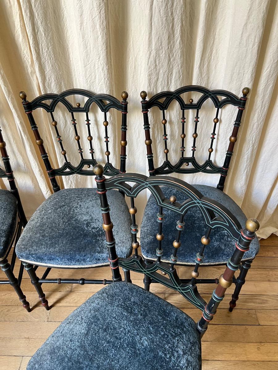 Suite de 4 chaises NIII décor polychrome