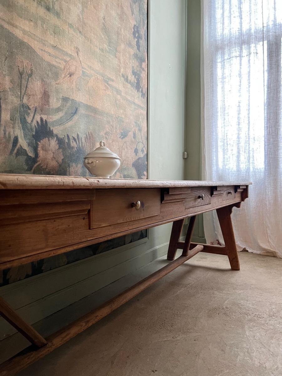 Grande table XIXème sapin, 6 tiroirs