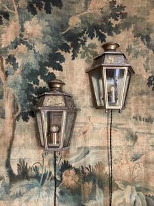 Paire de lanternes en applique, laiton