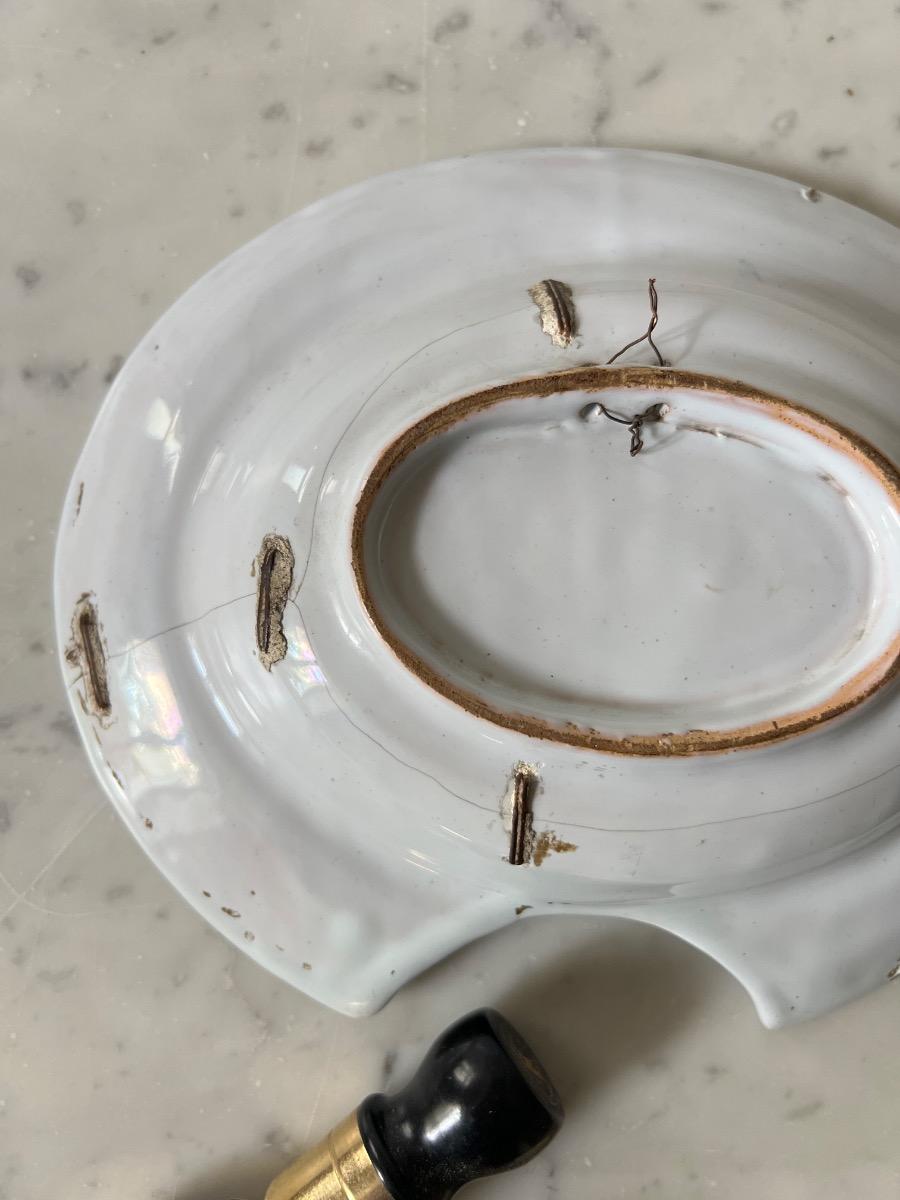 Plat à barbe faïence XIXème