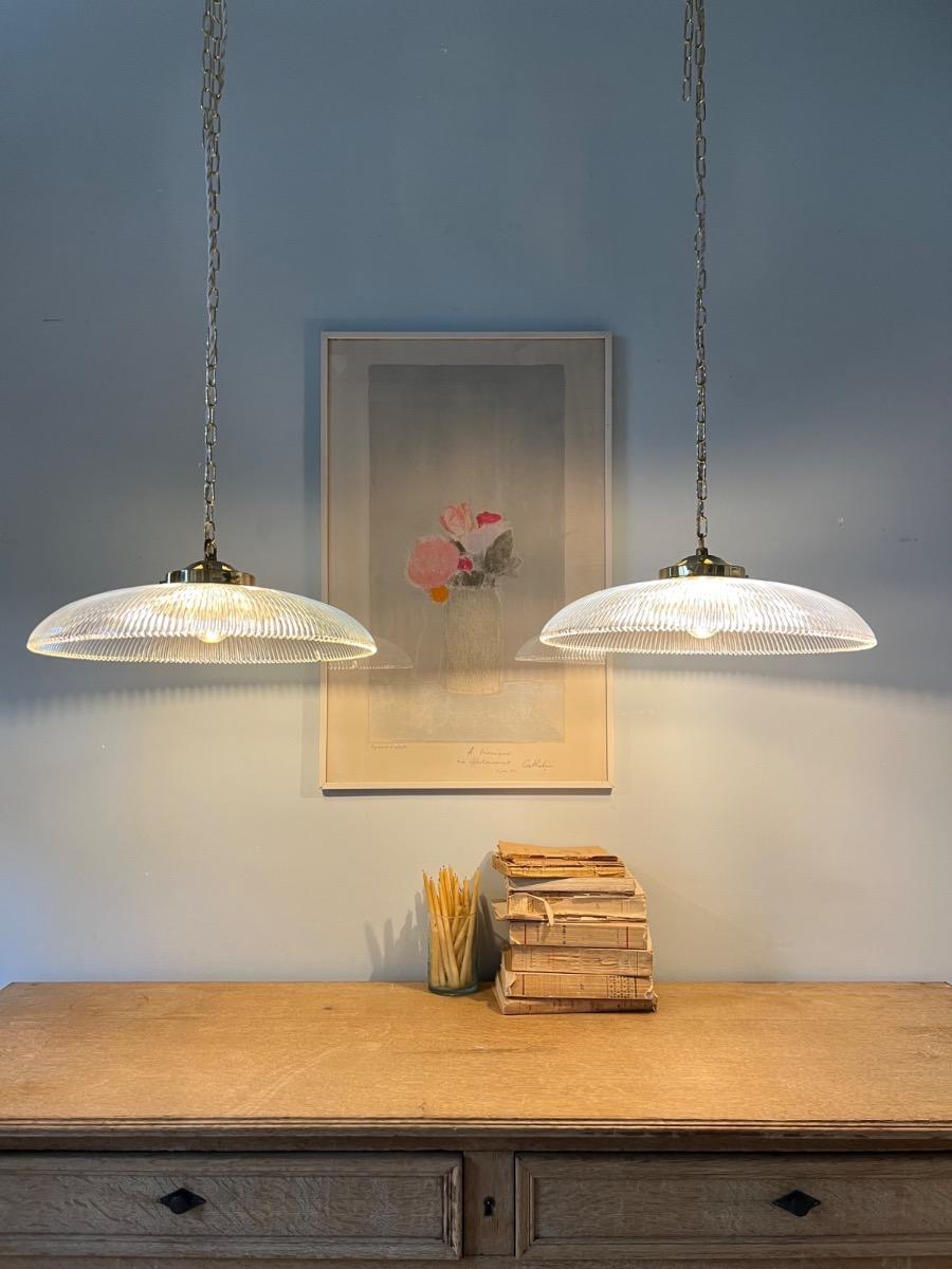 Paire de larges suspensions Holophane 1920 Paire de larges suspensions Holophane 1920