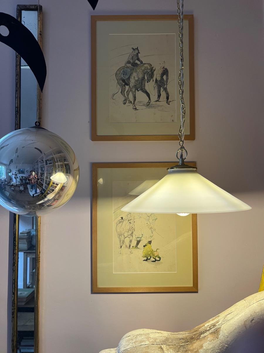 Suspension opaline et laiton 1930