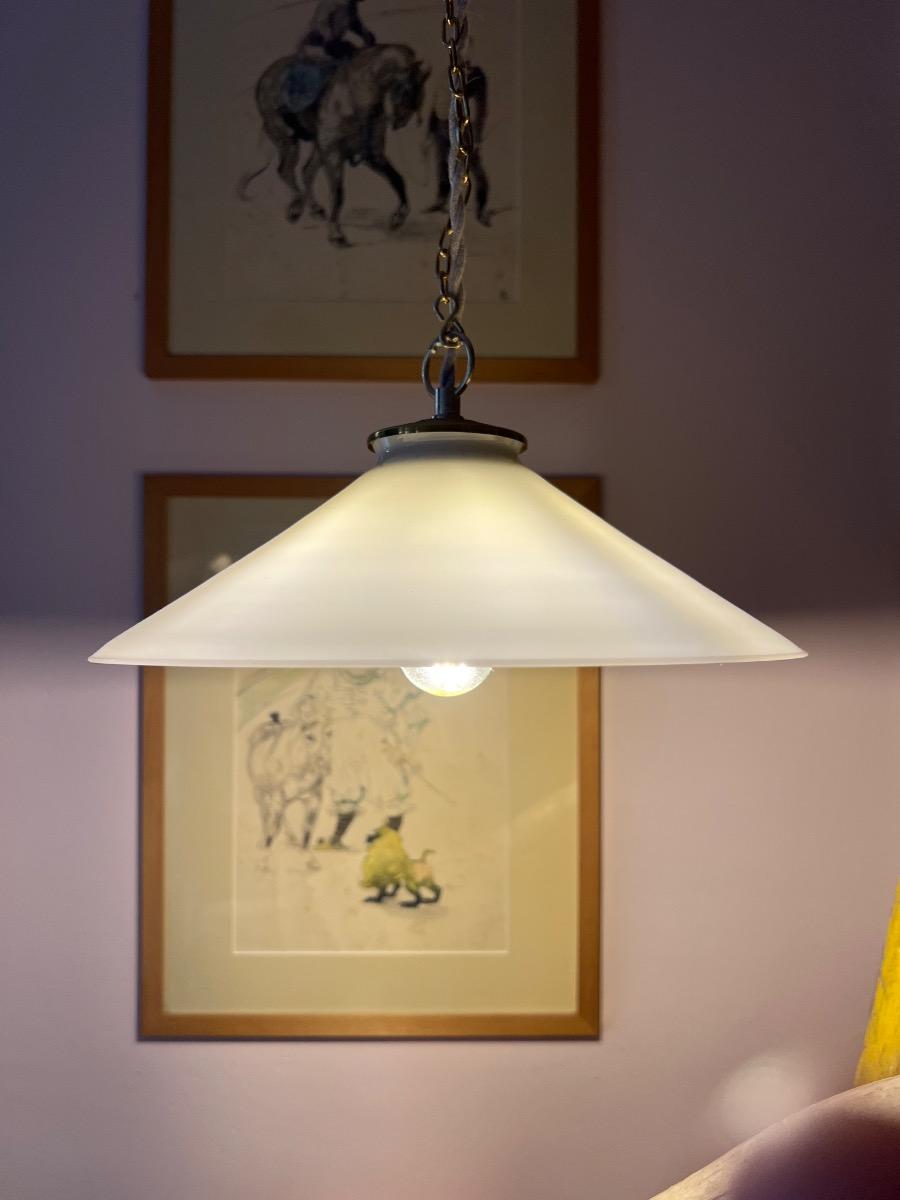 Suspension opaline et laiton 1930