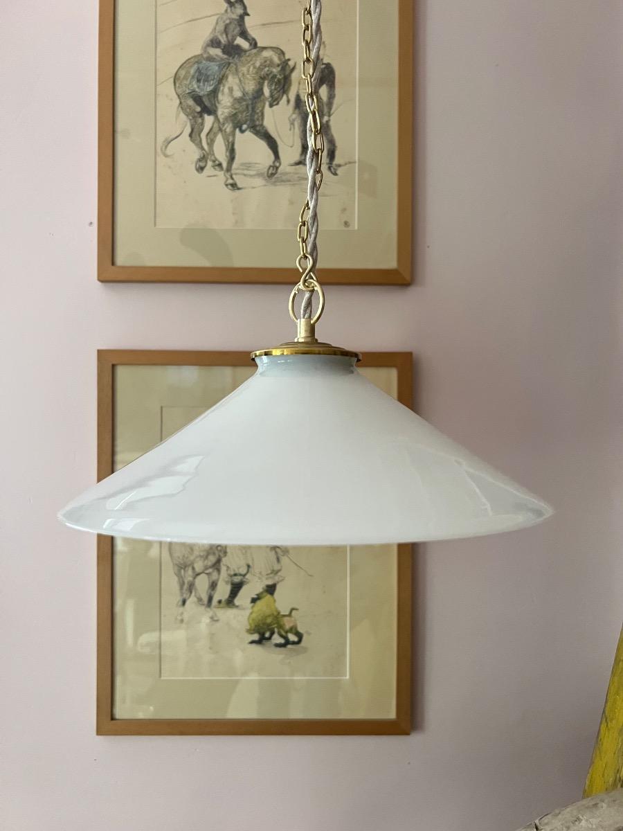 Suspension opaline et laiton 1930