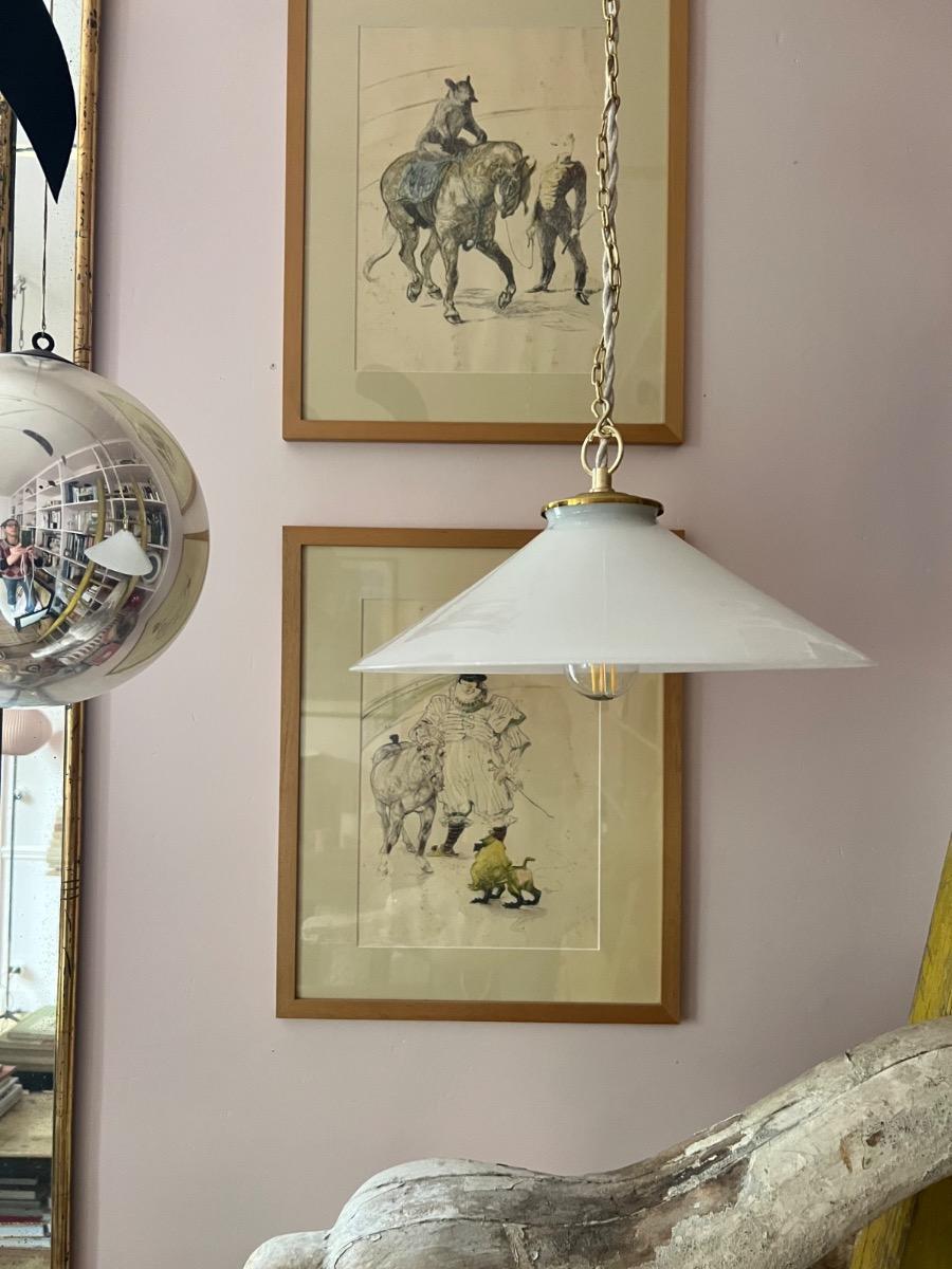 Suspension opaline et laiton 1930