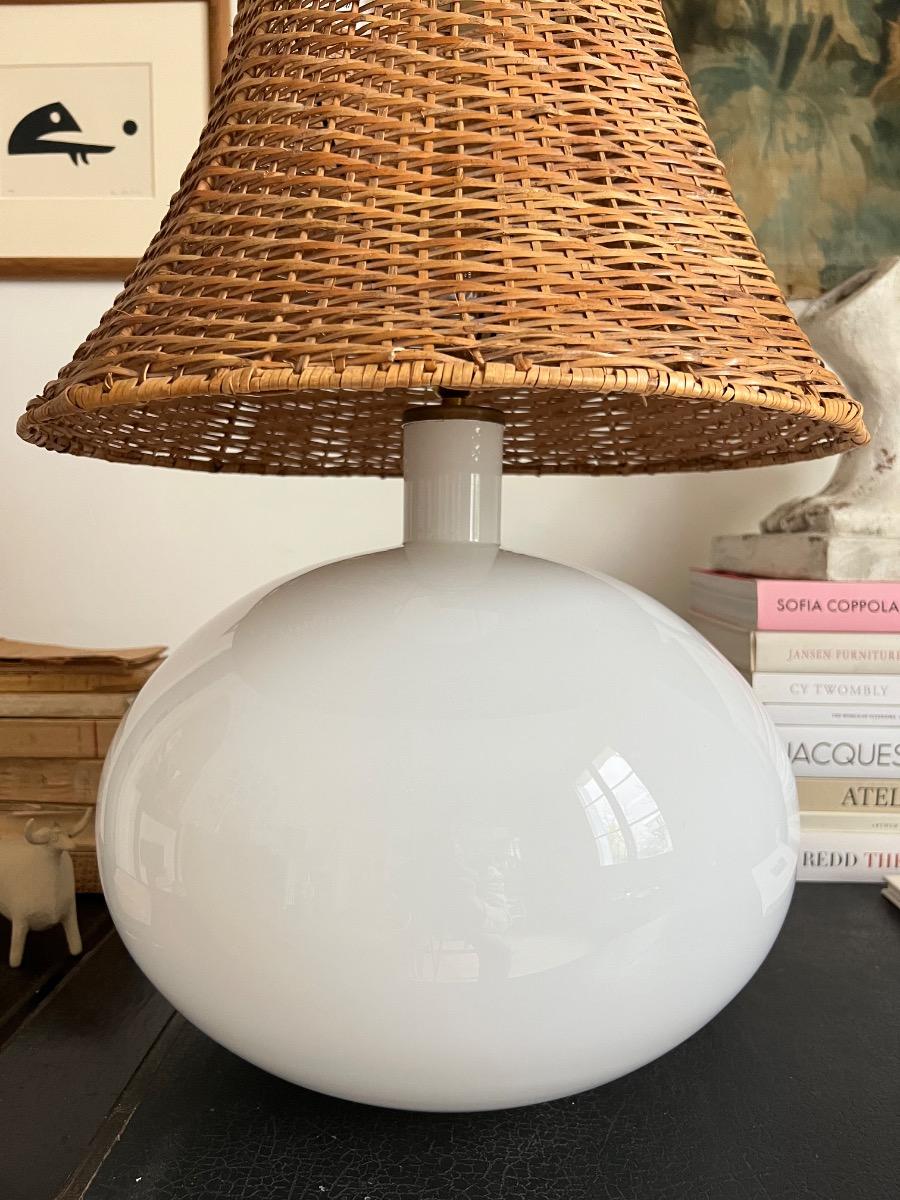 Lampe à poser opaline double-éclairage 1960