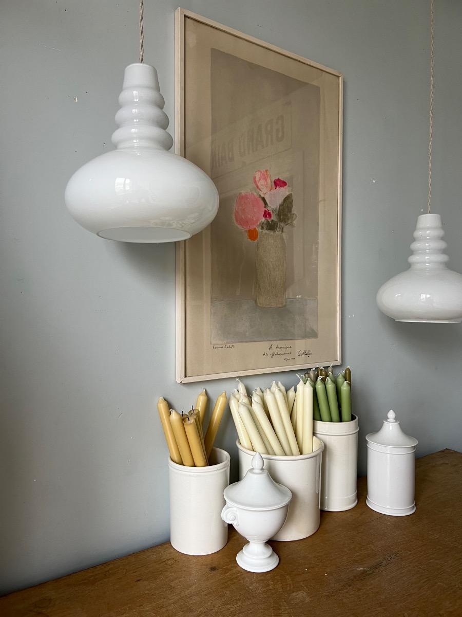 Paire de suspensions opaline 1960