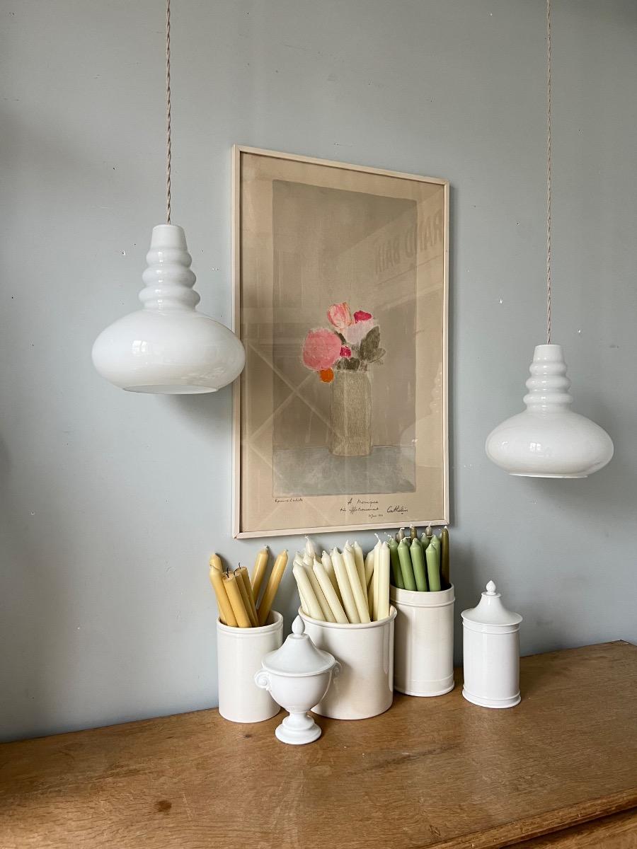 Paire de suspensions opaline 1960