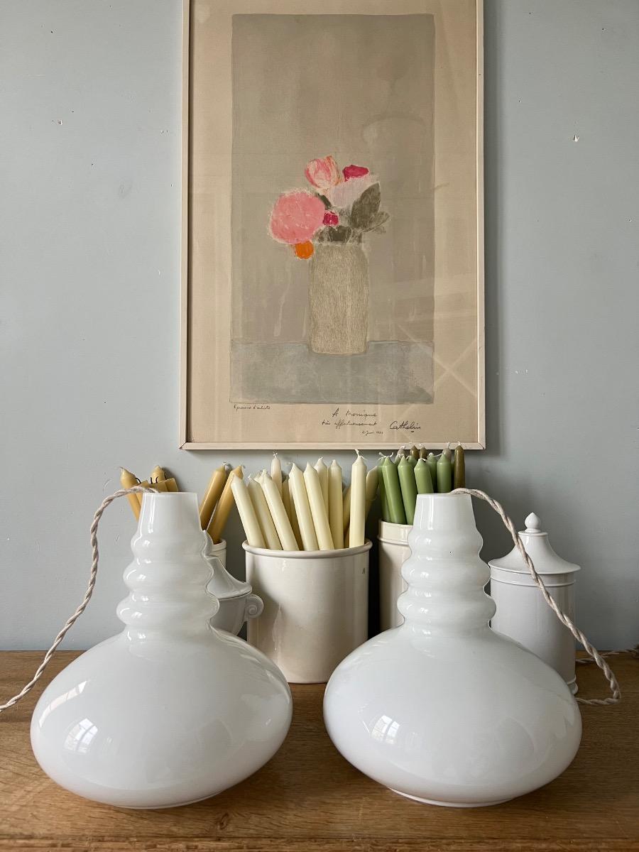 Paire de suspensions opaline 1960