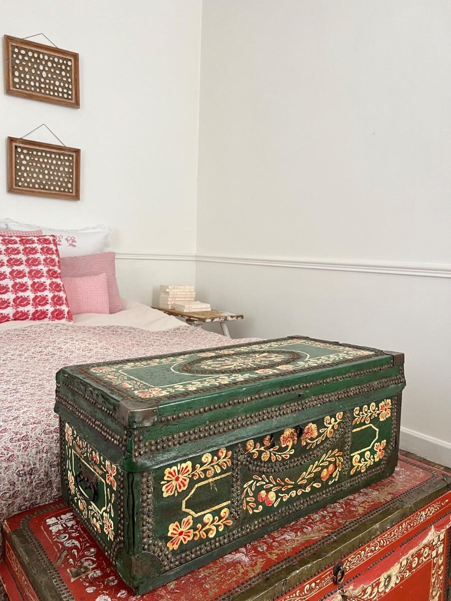 Malle de voyage XIXème cuir et carton peints