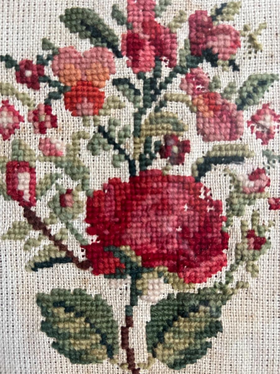 Ouvrage encadré XIXème point de croix