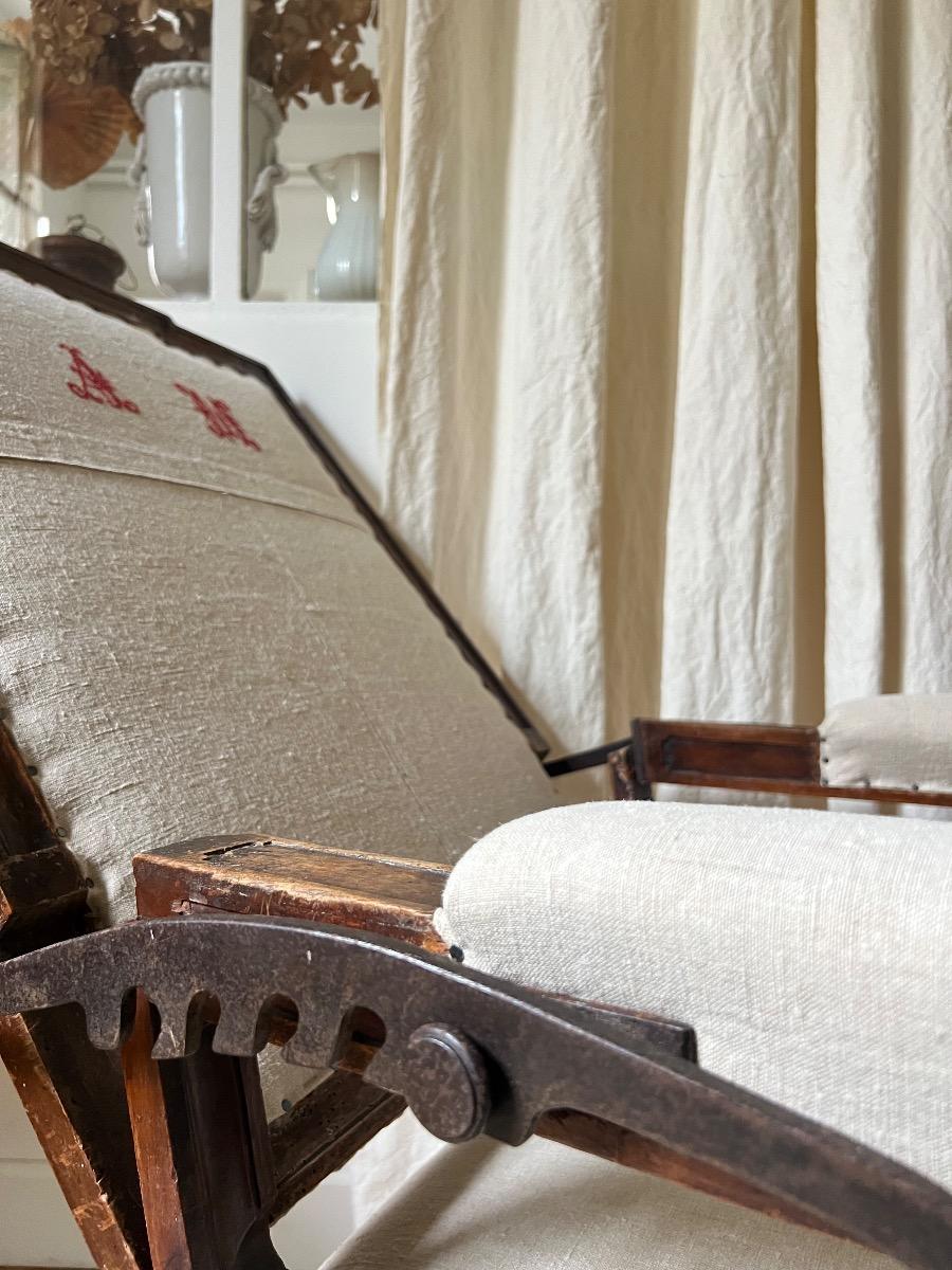 Fauteuil à crémaillère XVIIIème noyer