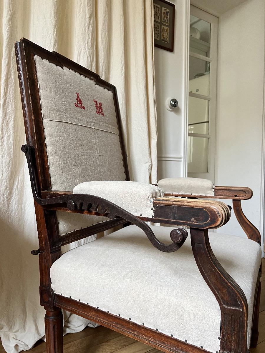 Fauteuil à crémaillère XVIIIème noyer