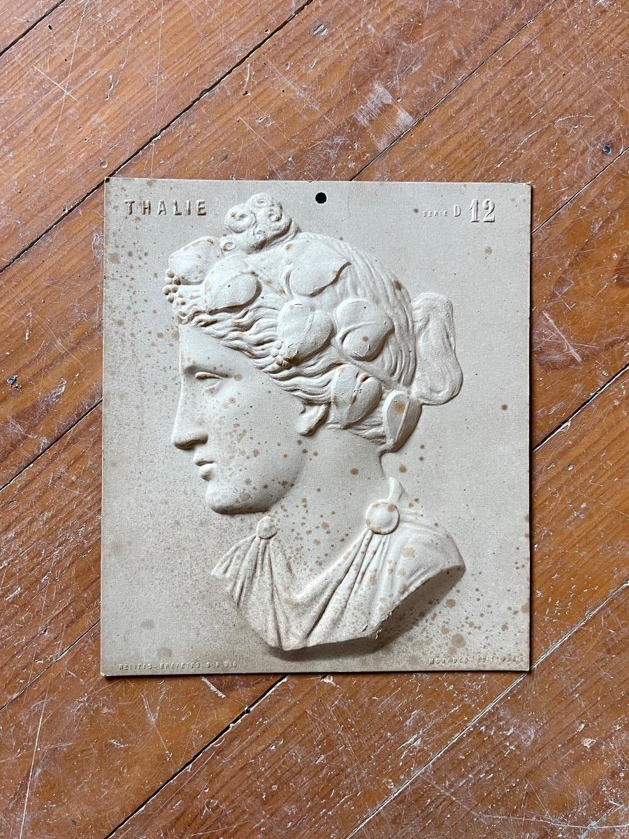 Suite de 12 profils à l’Antique XIXème