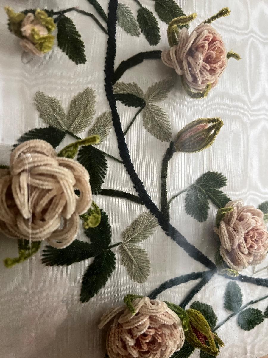 Cœur sacré sous verre, ouvrage broderie 1880