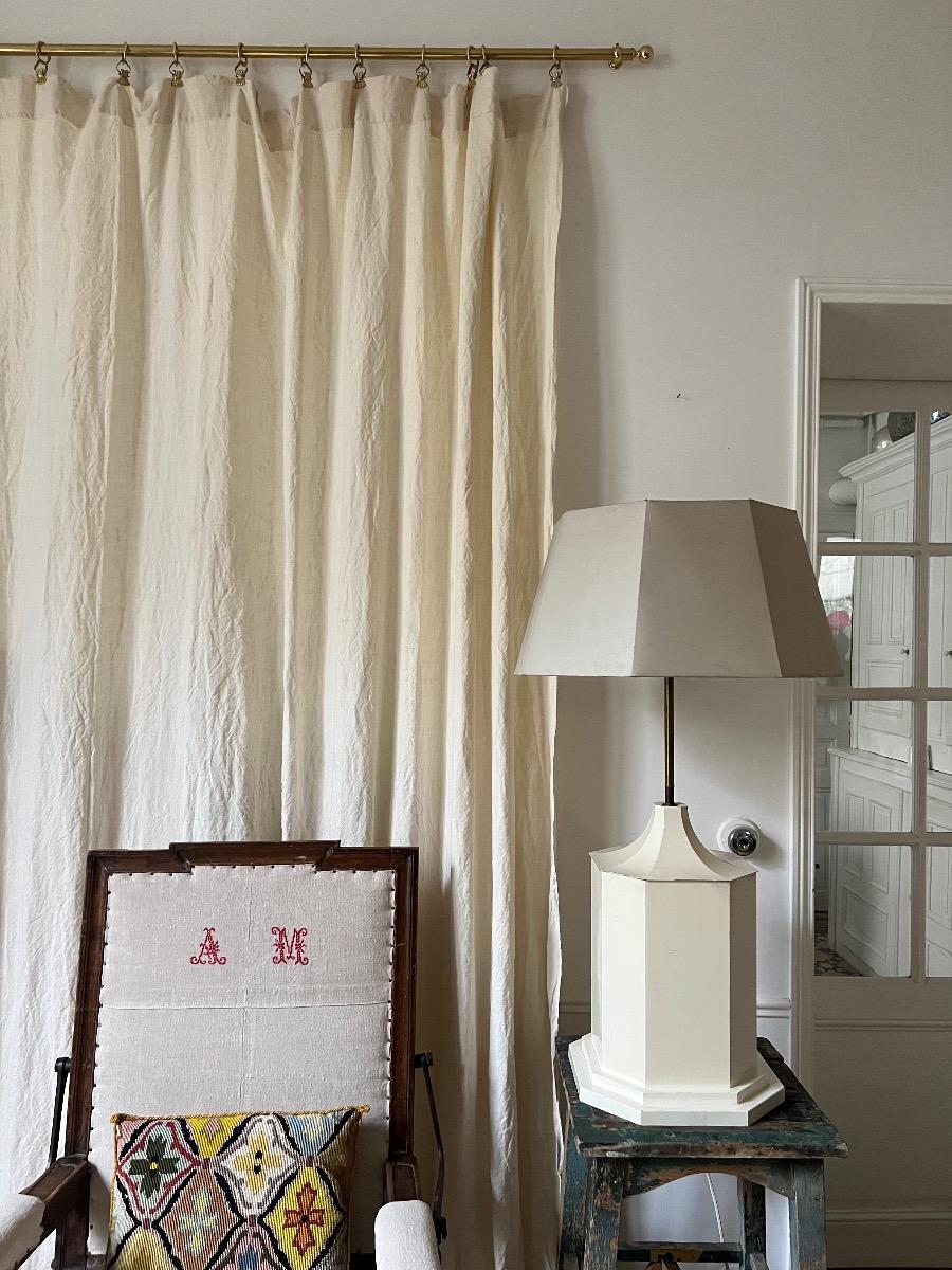 Grande lampe pagode métal laqué 1960