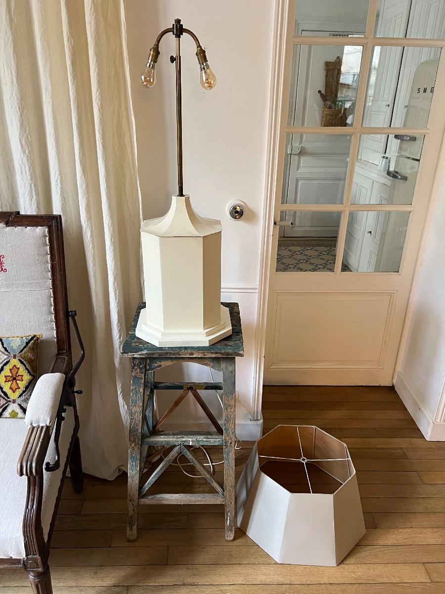 Grande lampe pagode métal laqué 1960