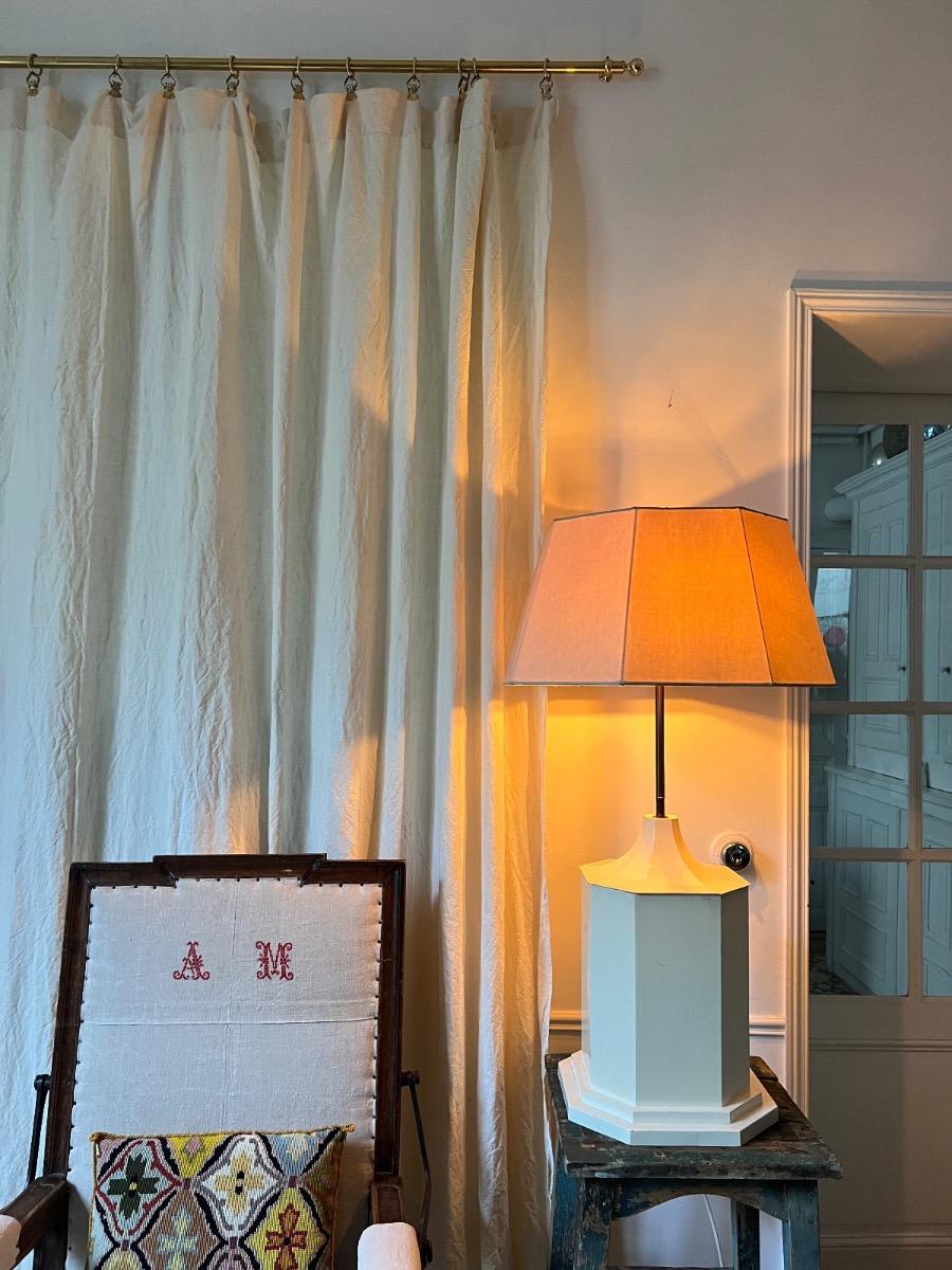 Grande lampe pagode métal laqué 1960