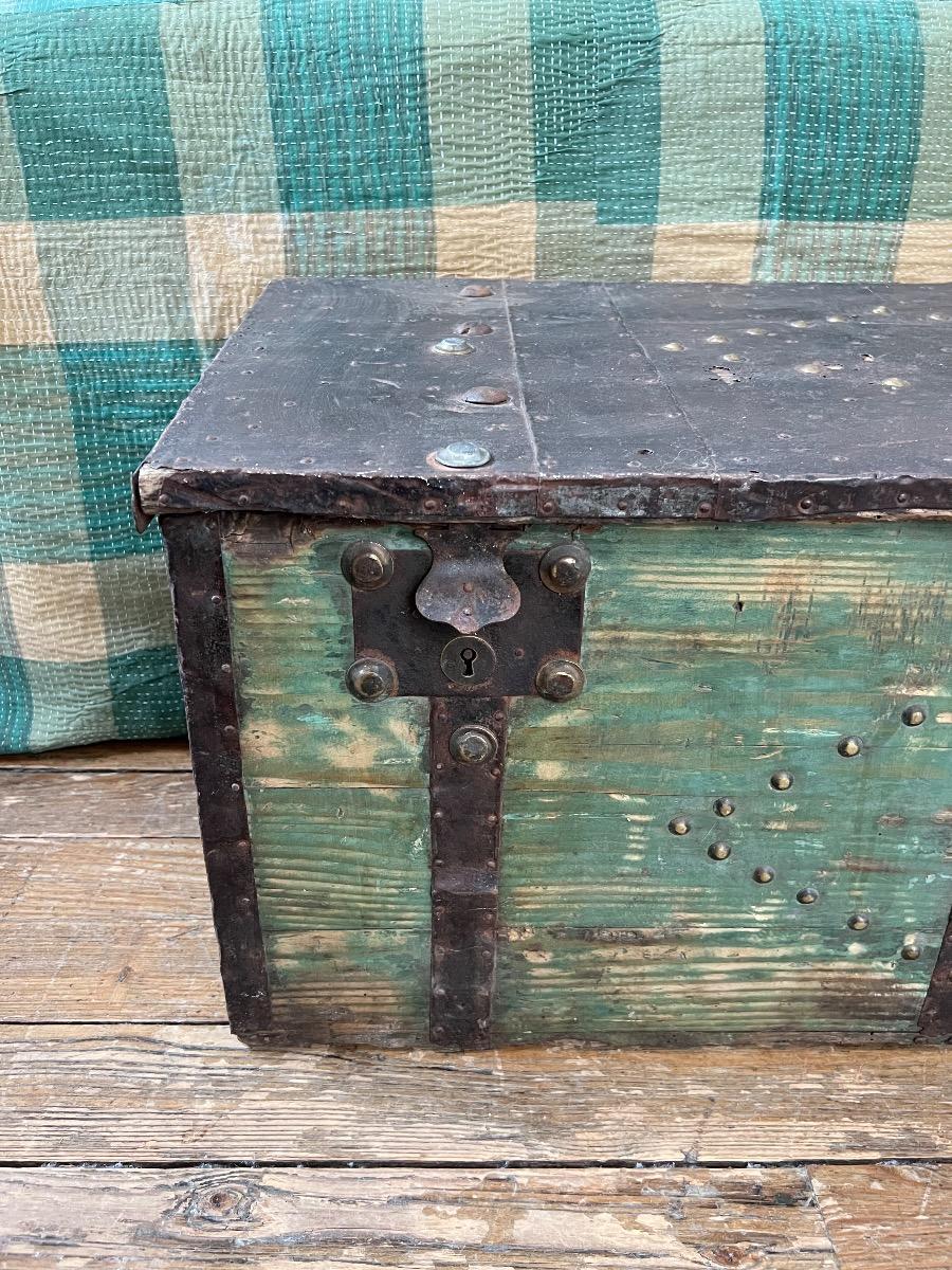 Coffre de voyage début XIXème