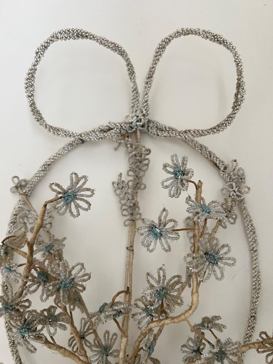 Ouvrage fil de fer et perles 1880