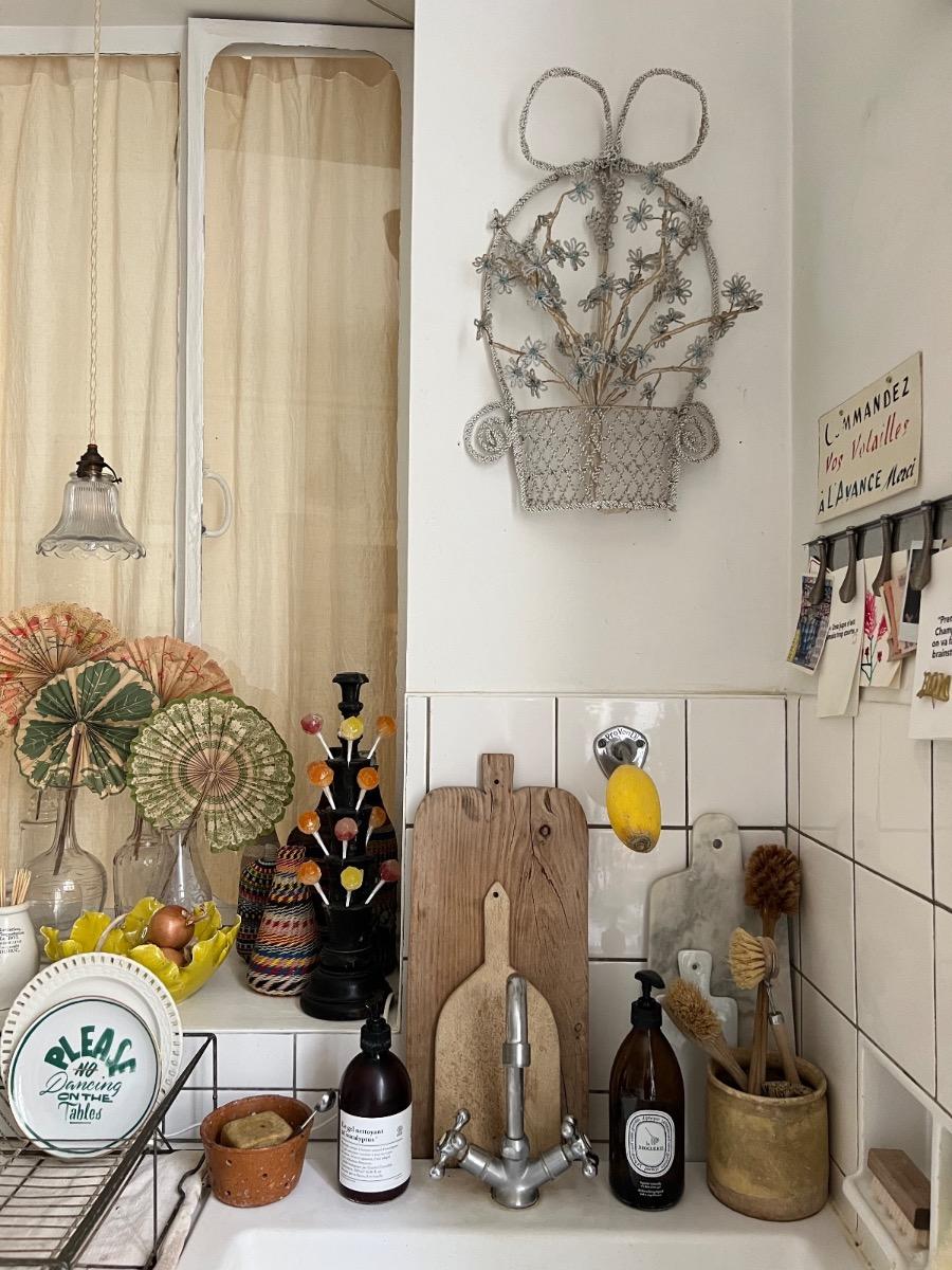 Ouvrage fil de fer et perles 1880