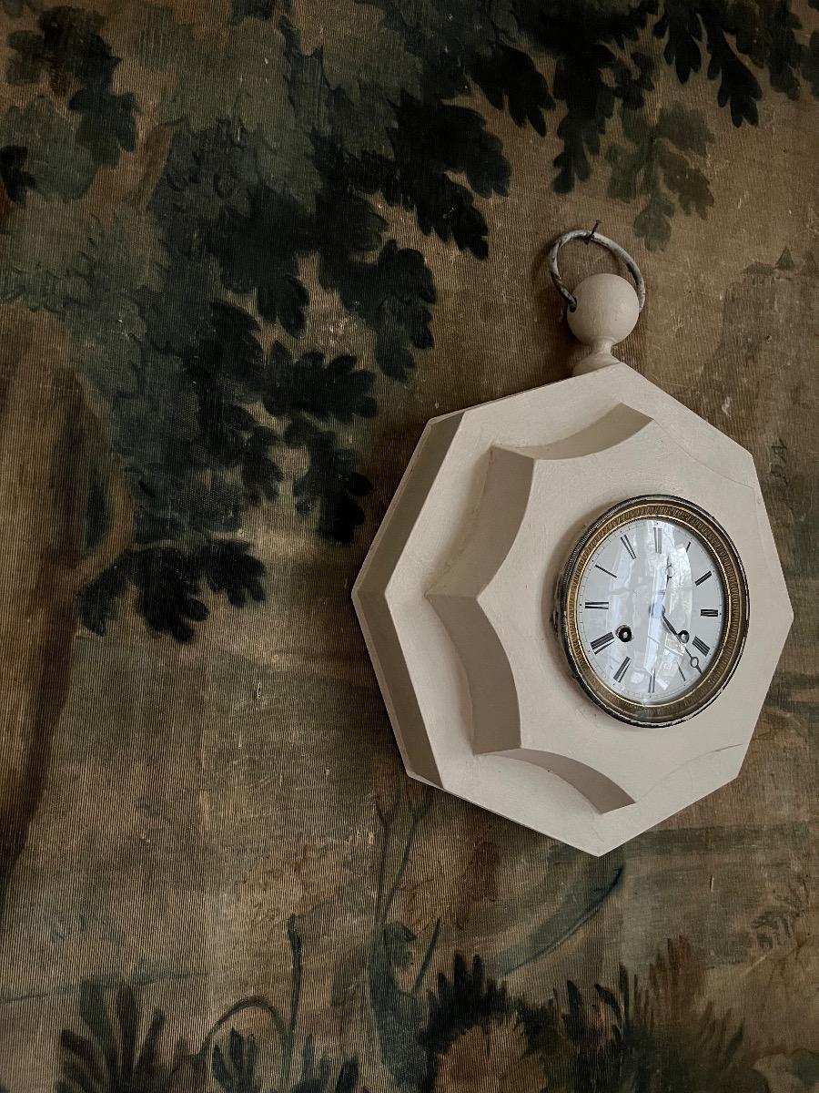 Horloge XIXème tôle peinte et bronze