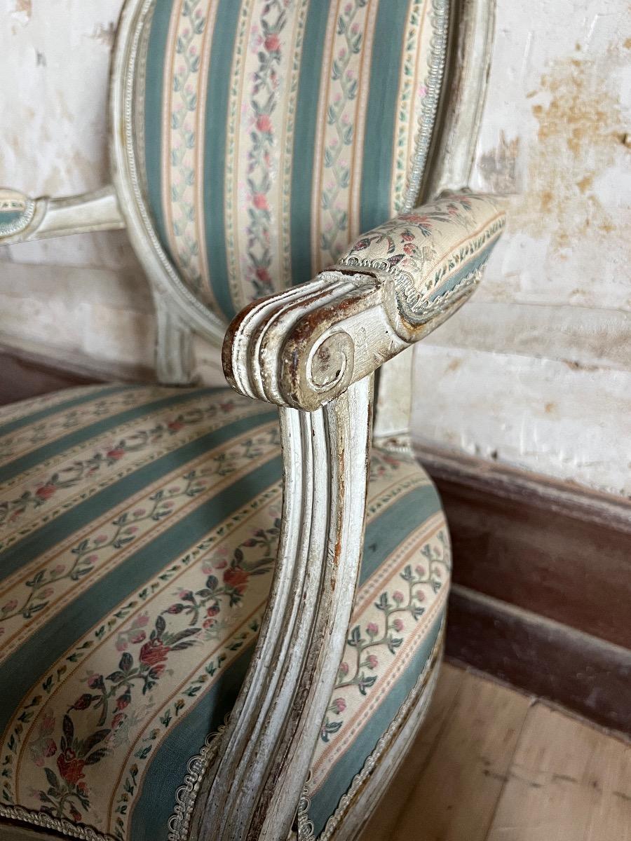 Paire de fauteuils de style LXVI