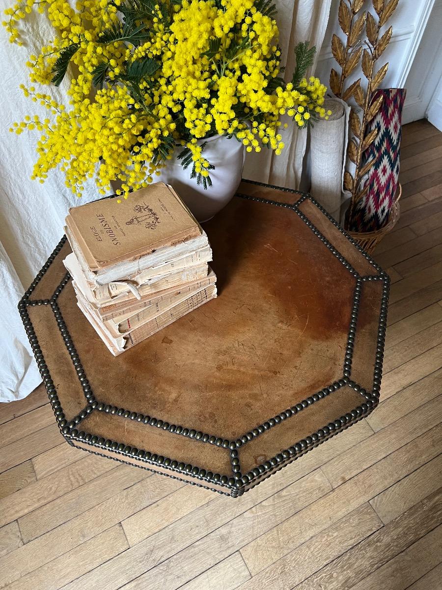 Guéridon octogonal cuir et chêne 1940