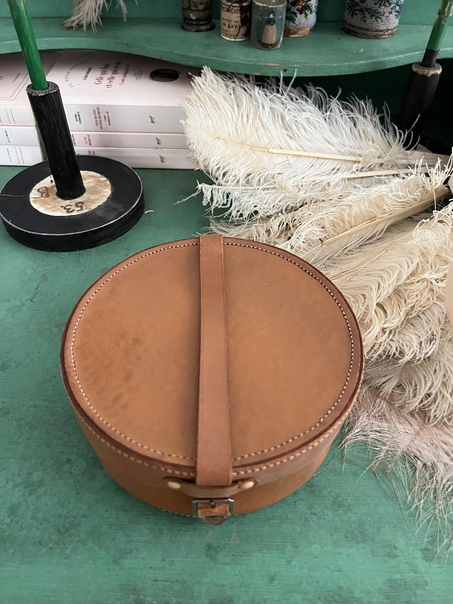 Boîte à cols cuir piqué sellier 1950