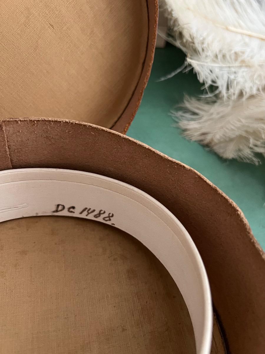 Boîte à cols cuir piqué sellier 1950