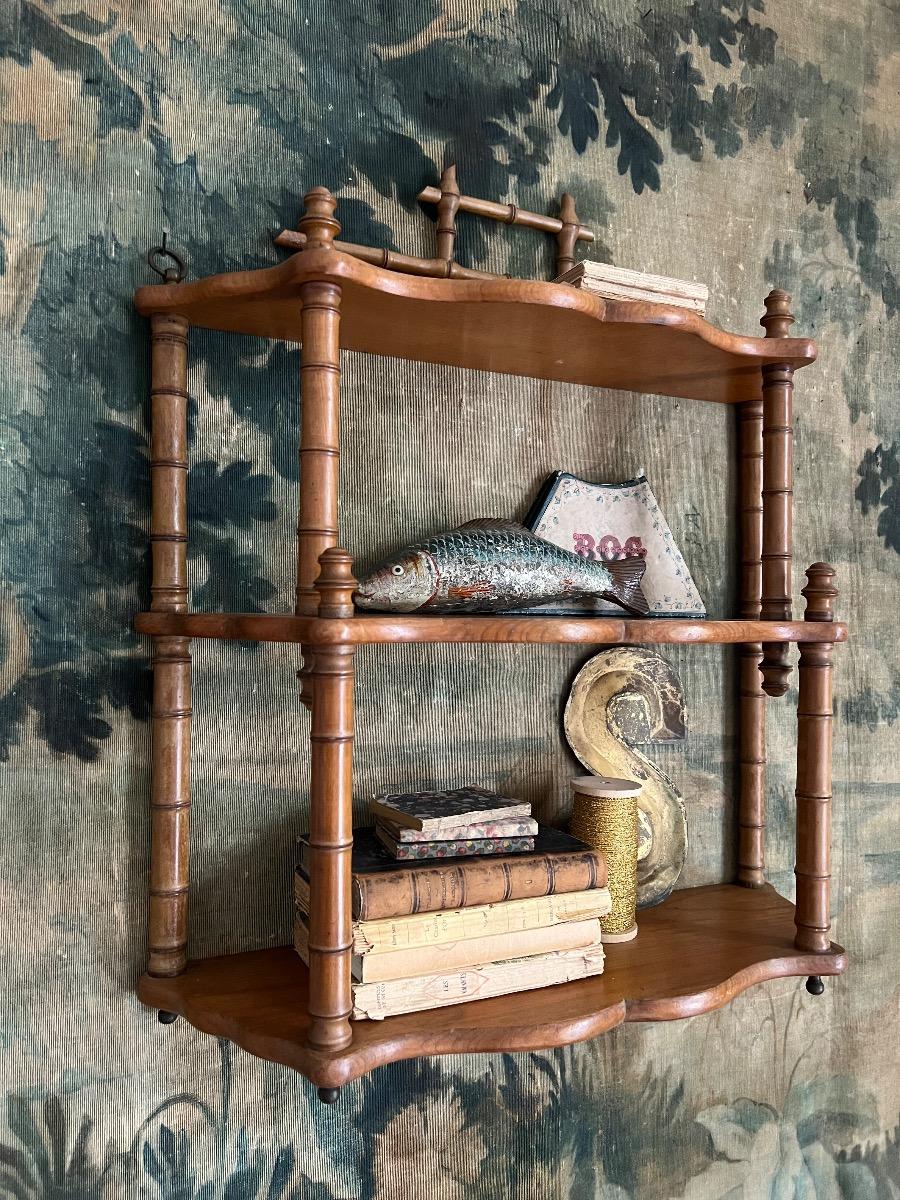 Étagère bois faux-bambou 1880