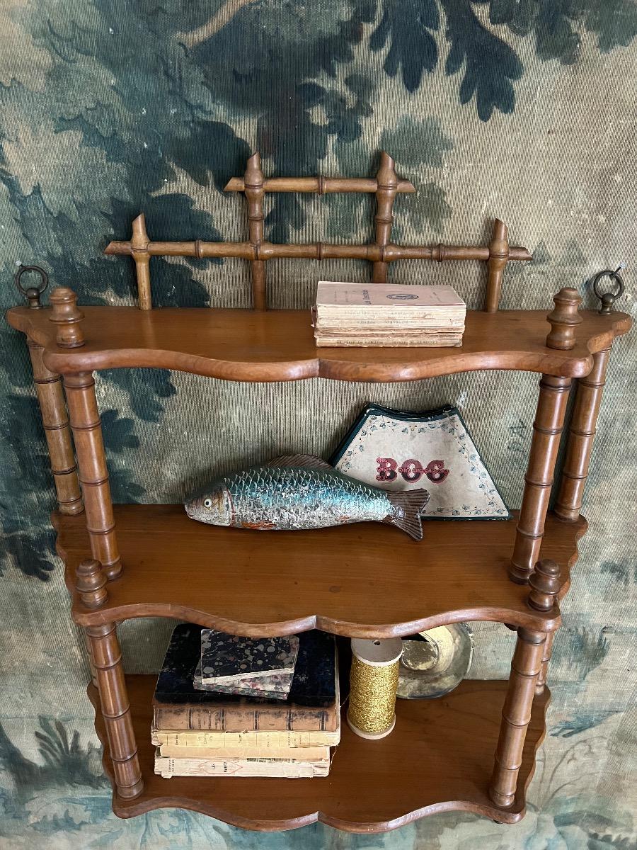 Étagère bois faux-bambou 1880