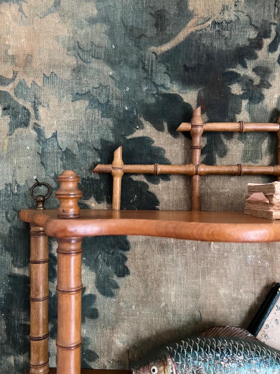 Étagère bois faux-bambou 1880