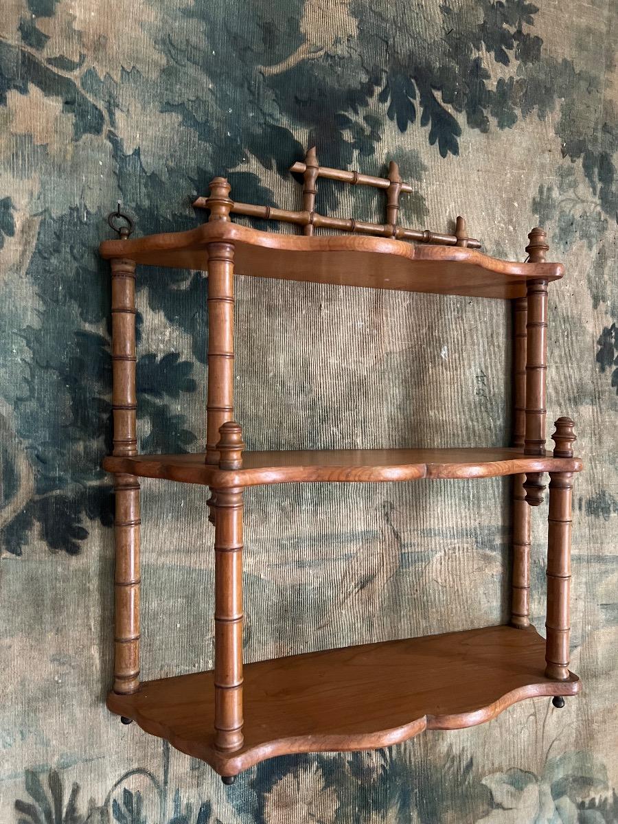 Étagère bois faux-bambou 1880
