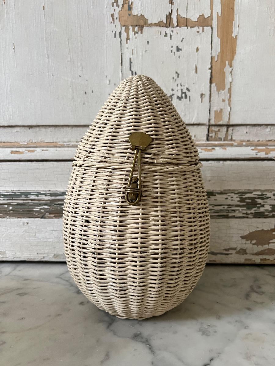 Boîte ovoïde rotin laiton 1950