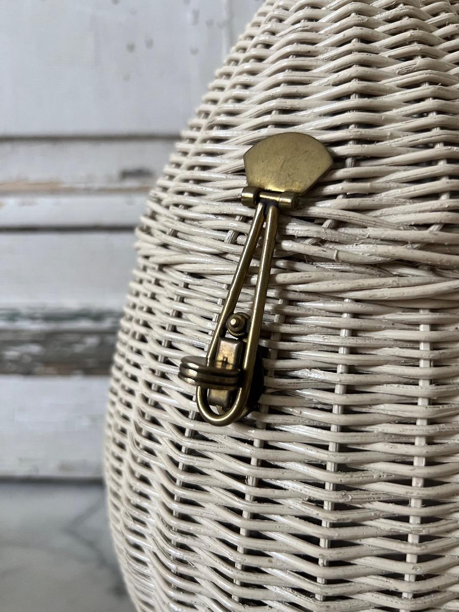 Boîte ovoïde rotin laiton 1950