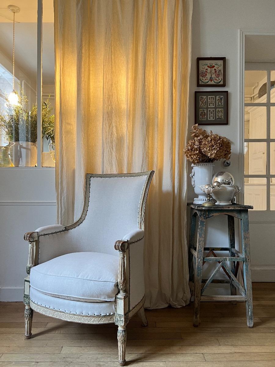 Bergère XVIIIème LXVI retapissée lin