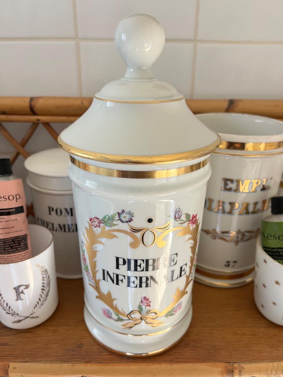 Pot d’apothicaire porcelaine 1950