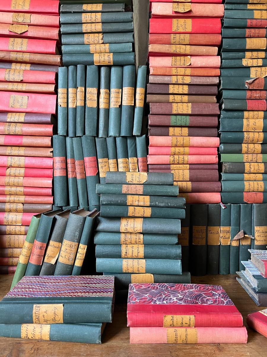 Ensemble de 290 livres reliés